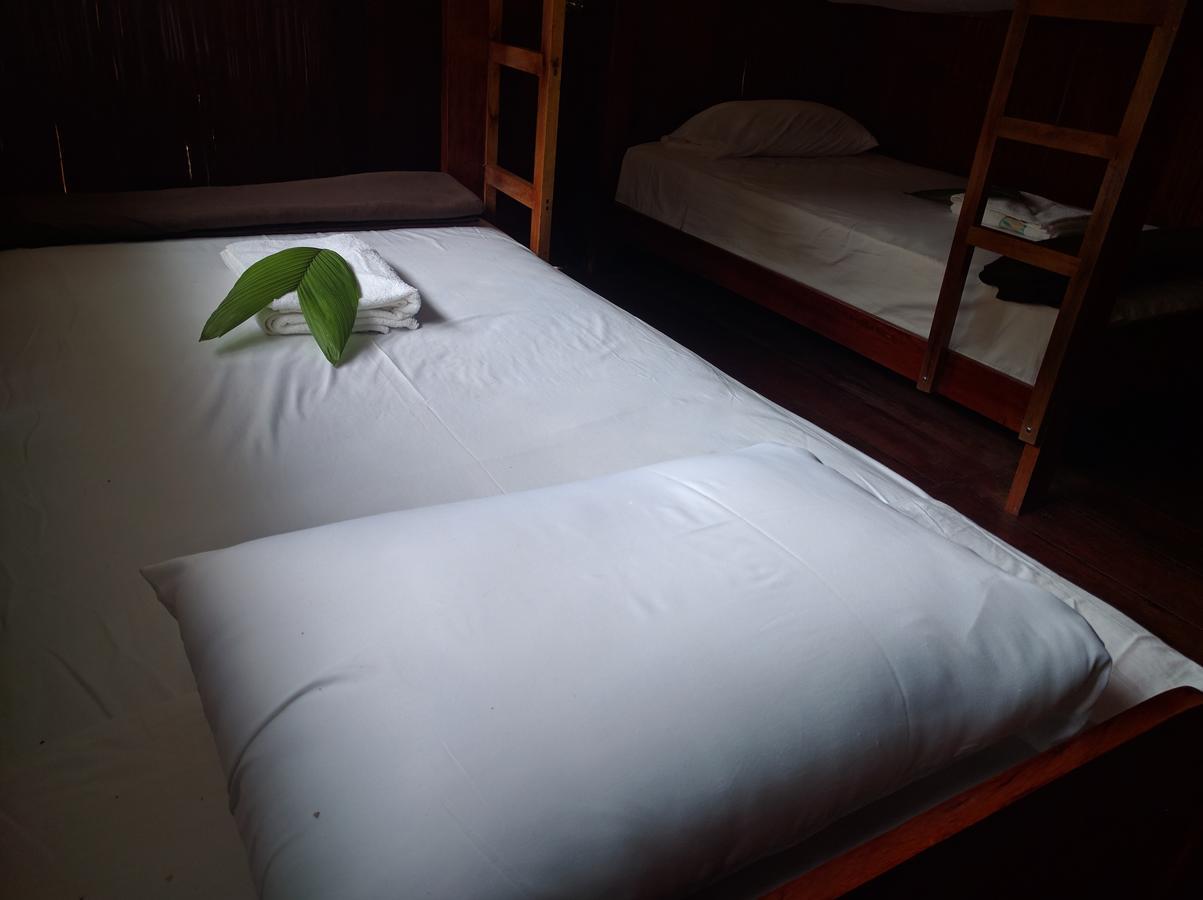 Green Forest Ecolodge Puerto Montufar Екстериор снимка