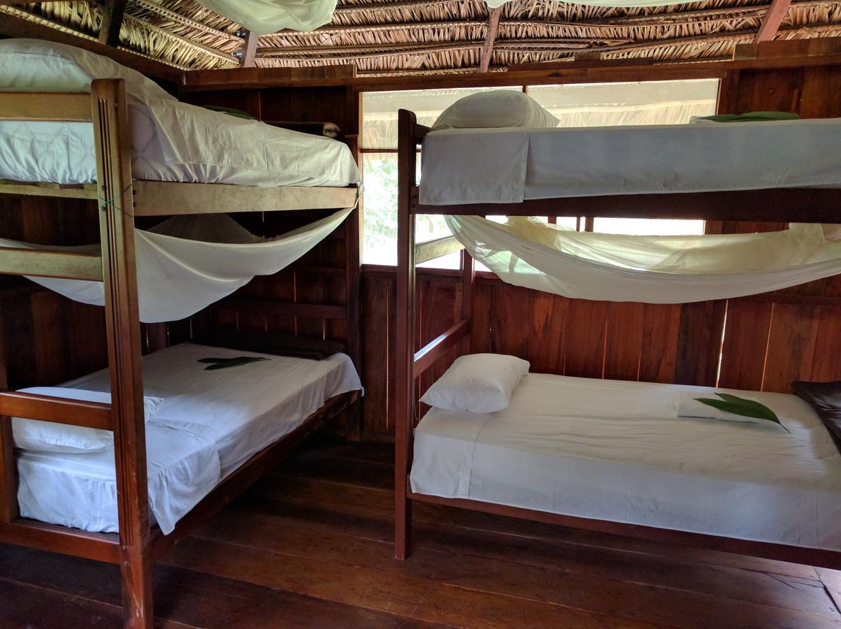 Green Forest Ecolodge Puerto Montufar Екстериор снимка
