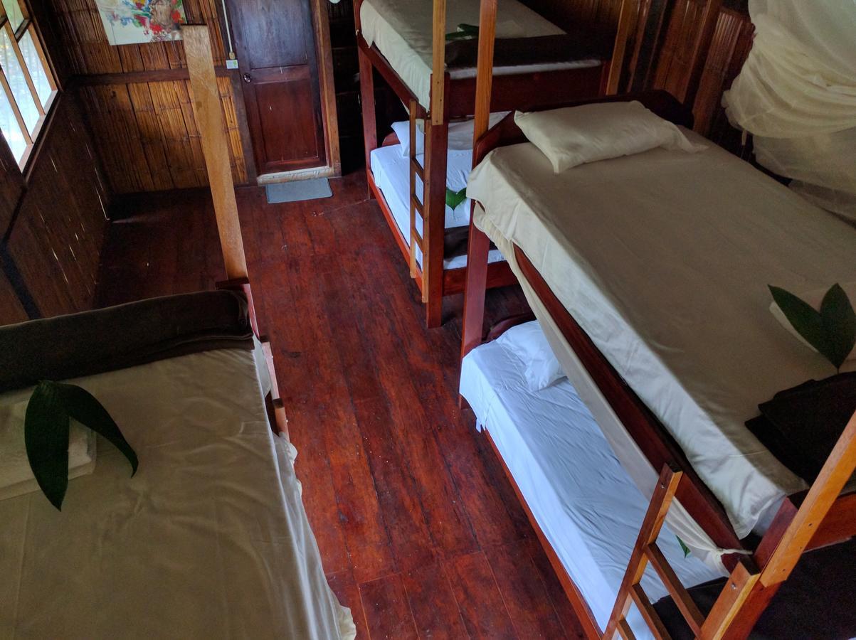 Green Forest Ecolodge Puerto Montufar Екстериор снимка