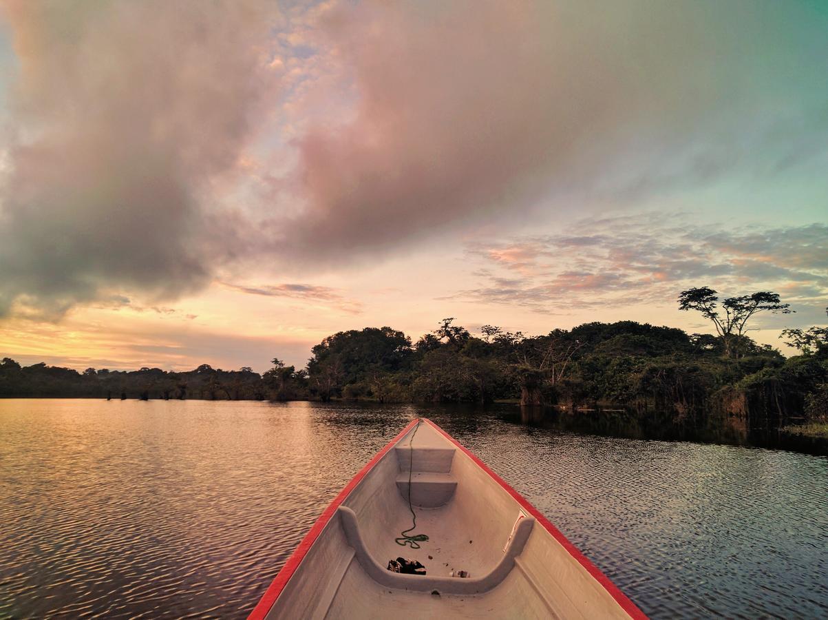 Green Forest Ecolodge Puerto Montufar Екстериор снимка